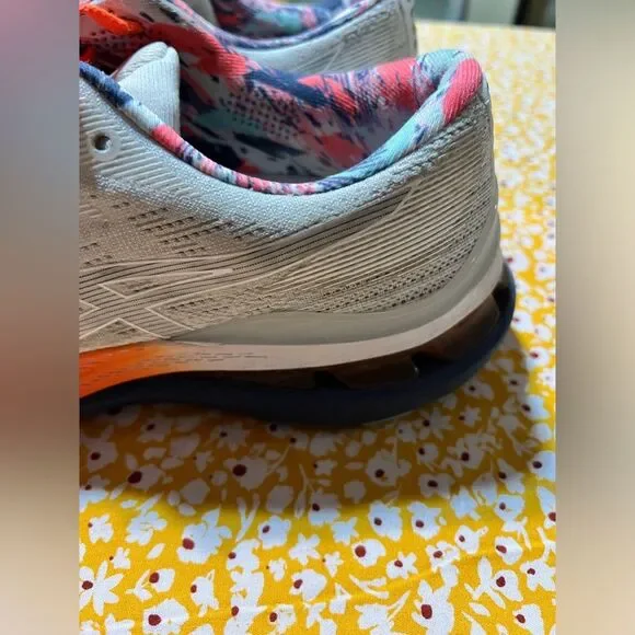 ASICS running shoes, fun colors, great support in shoes, gently worn, size 10 - Picture 5 of 10